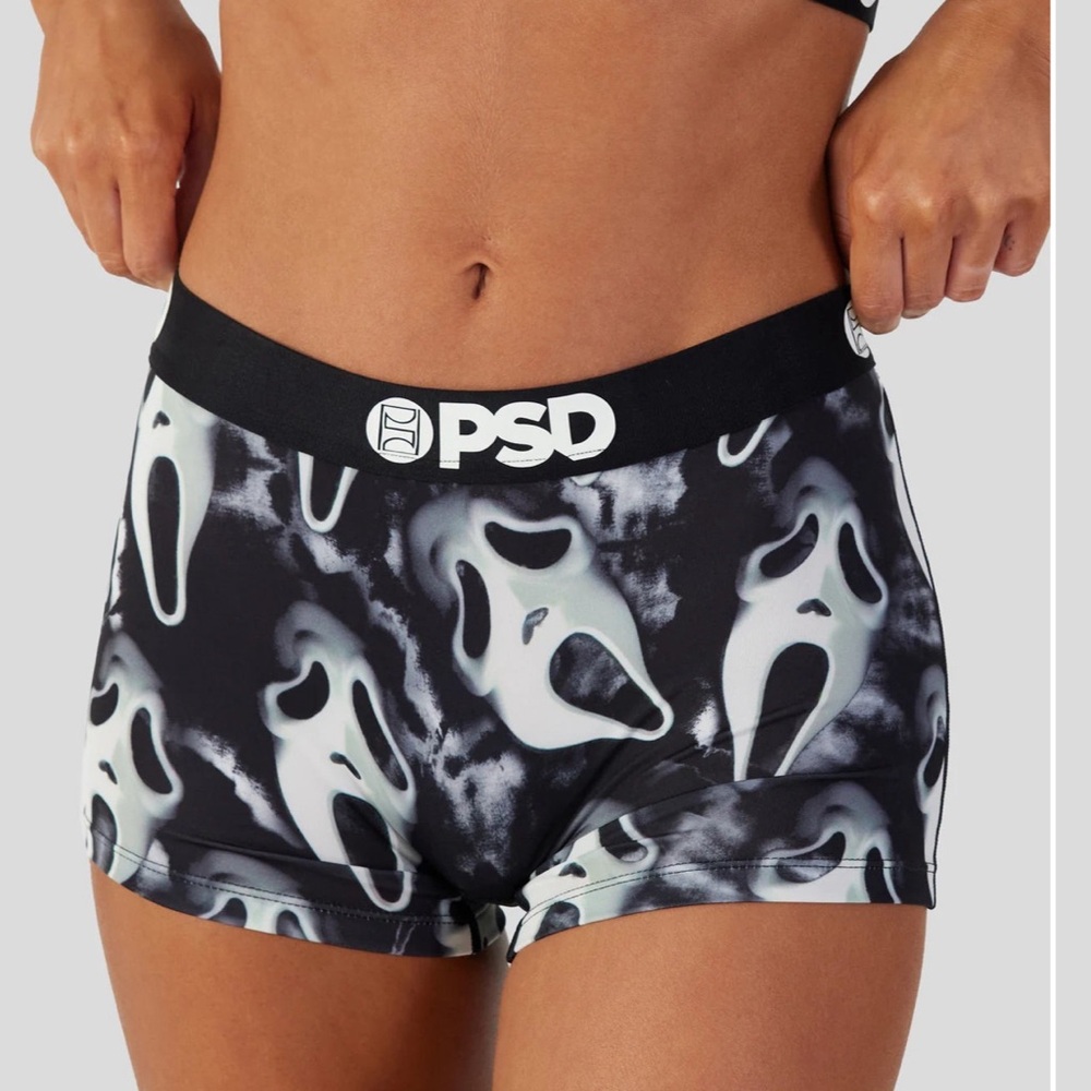PSD MODAL SOLIDS - BLACK
BOY SHORT - MODAL Set of 3